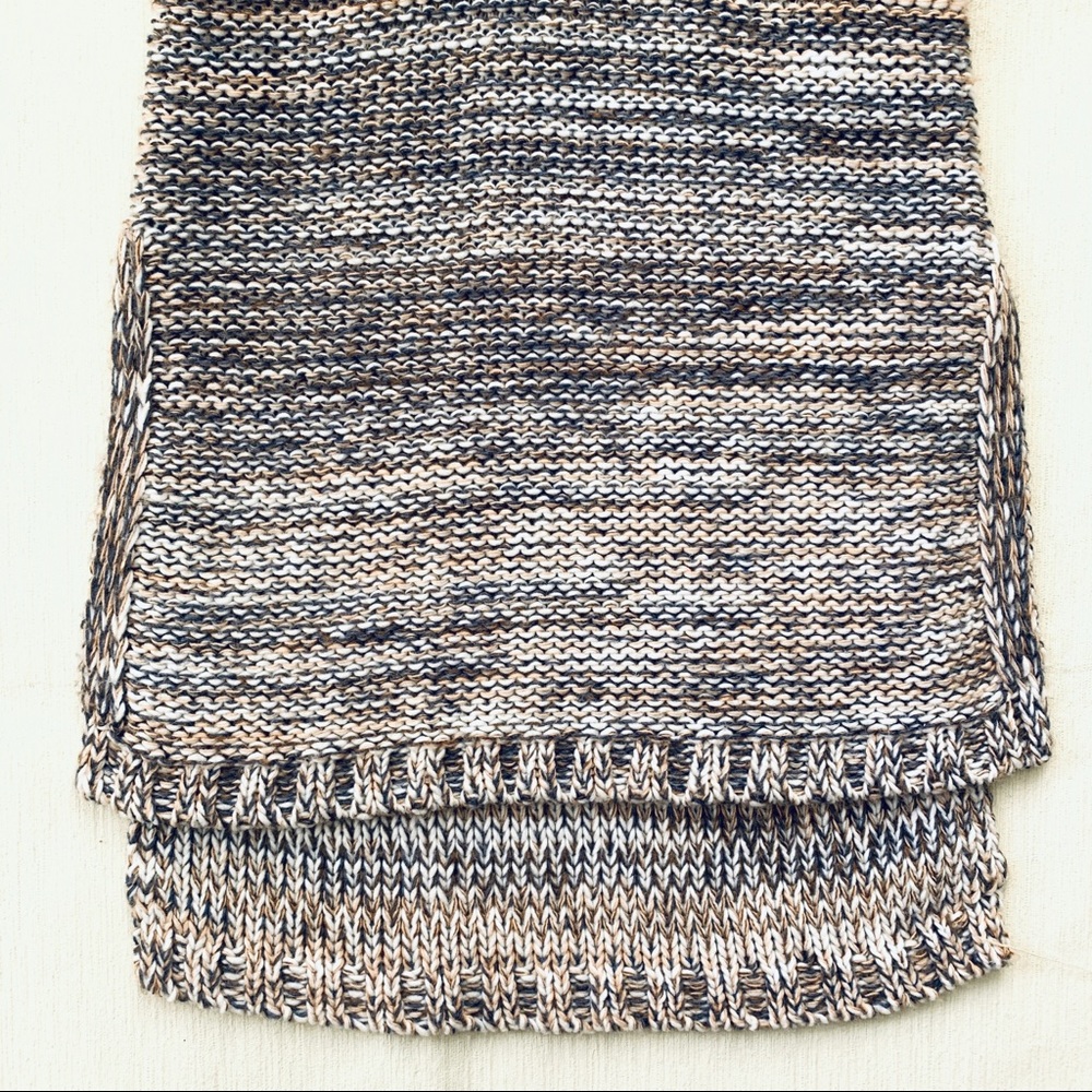 Cliché Sleeveless Cowl-neck Sweater - Picture 8 of 8